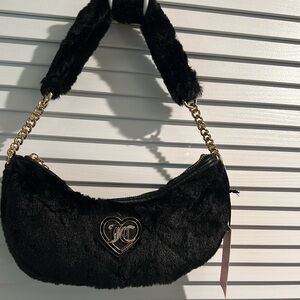 NWT Juicy Couture Let!s Get Cozy Shoulder Bag in Jet Black. Size:W11”x H5x D3.5”